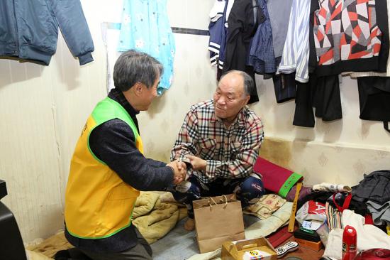 서울역 쪽방촌 한돈나눔행사