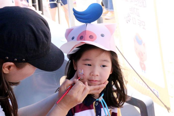 양주지부, ‘양주시 홀스타인 한우경진대회’서 한돈의 우수성 알려