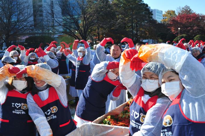 국회 생생텃밭과 함께하는 한돈 김장나눔