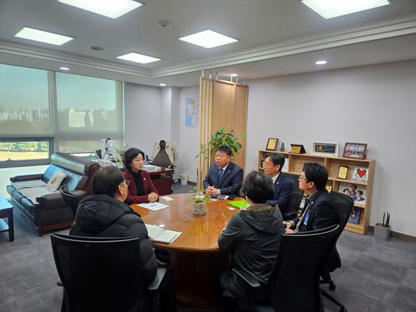 이기홍 회장, 송옥주 국회의원 면담