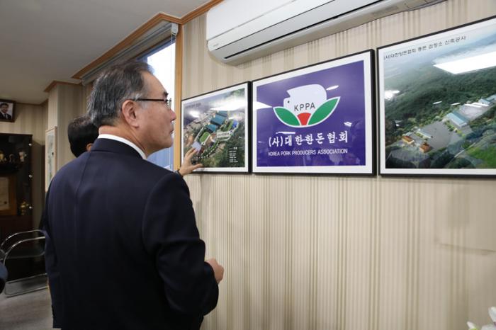 이개호 장관 한돈협회 방문