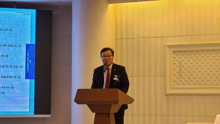 국산 분사식(피내접종)주사기 발표회