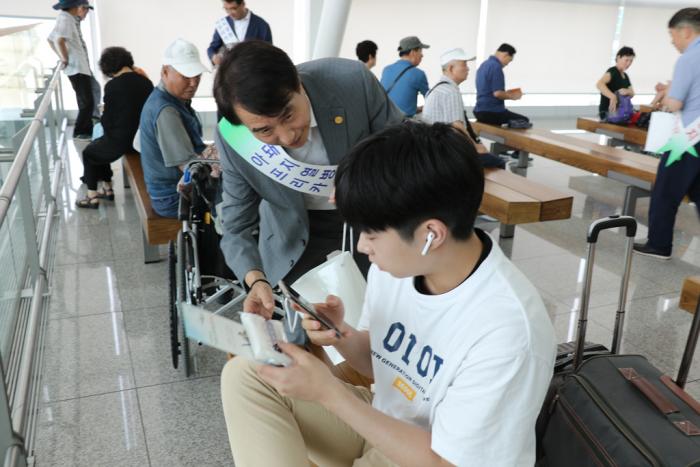 ASF 발생국 여행 자제·불법 축산물 반입금지 예방 캠페인